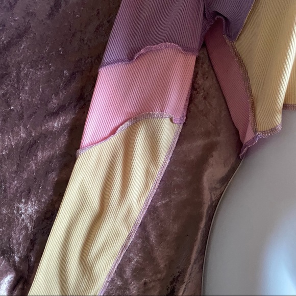 SHEIN Pastel Tri Color Long Sleeve Crop Top Small - Picture 2 of 7